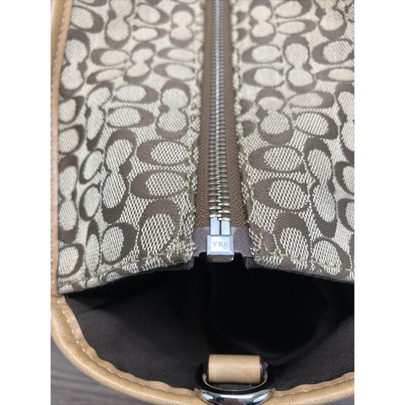 Coach Signature Voyager F13813 MSRP $398 Missing XBody Strap and Diaper Pad - Picture 5 of 12